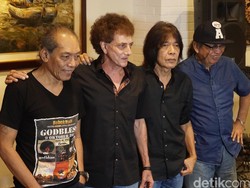 Gemuruh dan Asap Merapi Menyapa, God Bless: Itu Nyambut Kita