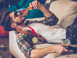 Twitch Bikin Segmen Baru: Nonton Orang Makan!