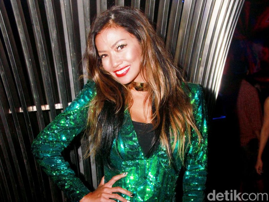 Saya Bukan Agnes Monica Saya Bukan IDP, Im Shanty Disco Darling Saya Bukan Agnes Monica Saya Bukan IDP, Im Shanty Disco Darling