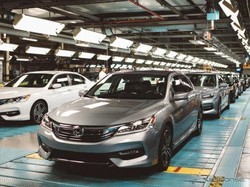 Sedan Masih Jadi Simbol Status Kesuksesan