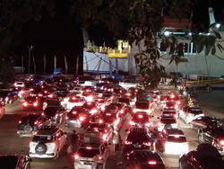 Kemacetan Menuju Pelabuhan Merak Mencapai 10 Km Pagi Ini