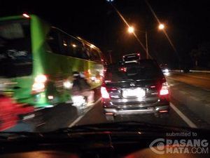 Jalur Pantura Ruas Brebes-Tegal Padat, Kecepatan Rata-rata 20-40 Km/Jam