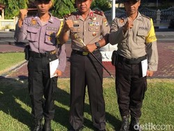 Nekat! Bintara Polisi ini Setop Mobil Kapolda NTB Saat Ada Penyeberang Jalan