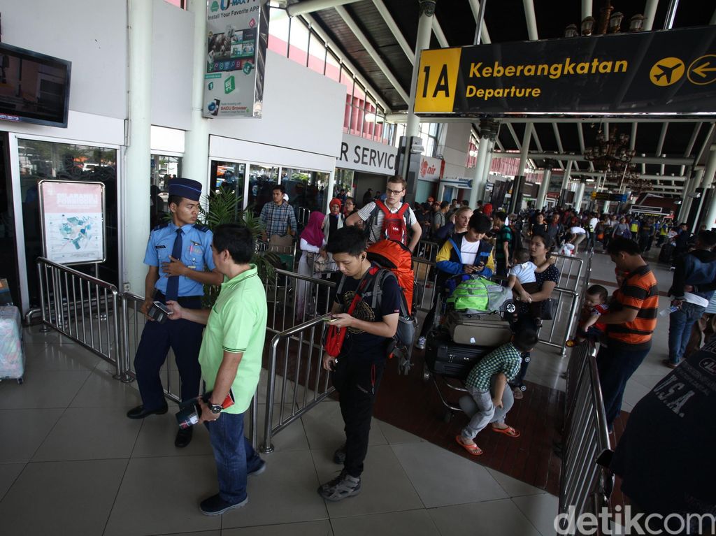 Tarif Batas Atas Pesawat Cuma Turun 15%, Pemudik Ganti Transportasi? Tarif Batas Atas Pesawat Cuma Turun 15%, Pemudik Ganti Transportasi?