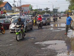 Pemudik Motor Hati-hati Jika Lewat Jalan Kaligawe Semarang