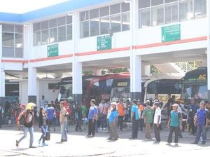 Jumlah Penumpang Terminal Purabaya Terus Melonjak, Bus Cadangan Sudah Dikeluarkan