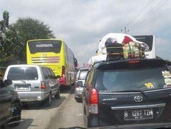 Lalin Lintas Sumatera Macet di Bandar Jaya
