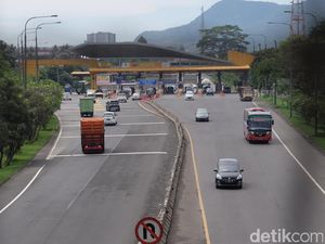 Cara Polisi Cegah Antrean Kendaraan Saat Mudik di GT Cileunyi