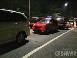 Antrean Kendaraan di Pelabuhan Merak Mengular Hingga 5 Km