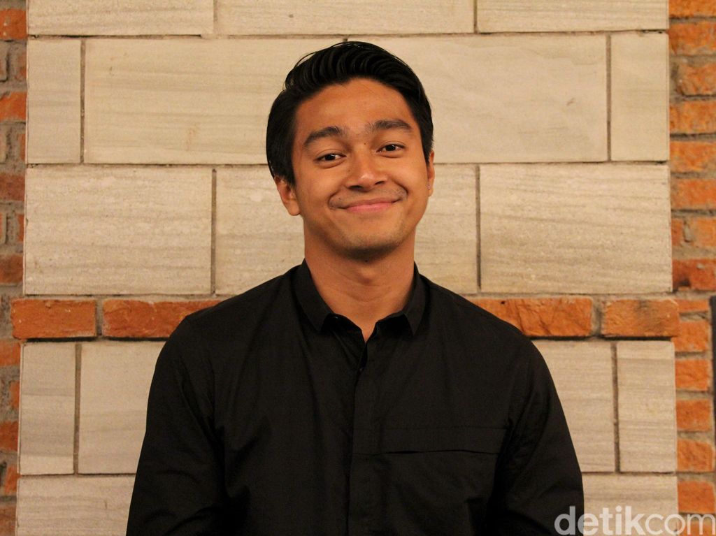Main Horor Kisah Tanah Jawa, Deva Mahenra Dihantui Duri Main Horor Kisah Tanah Jawa, Deva Mahenra Dihantui Duri