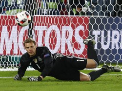 Cedera, Neuer Absen Lawan Inggris dan Azerbaijan