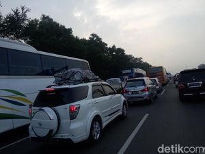 H-3 Lebaran, Tol Bekasi Timur Padat Merayap