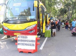 Awak Bus di Sidoarjo Jalani Tes Urine Sebelum Antar Rombongan Mudik Gratis