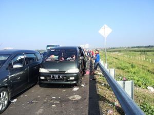 Kehabisan Bensin di Tol Pas Mudik tapi Rest Area Masih Jauh, Harus Gimana? Kehabisan Bensin di Tol Pas Mudik tapi Rest Area Masih Jauh, Harus Gimana?