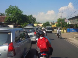 Lalin Nagreg-Limbangan Padat Merayap Sore ini