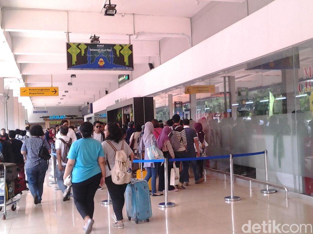Dirut AP II: Bandara Dijaga TNI Bersenjata Sebagai Respon Kejadian di Turki Dirut AP II: Bandara Dijaga TNI Bersenjata Sebagai Respon Kejadian di Turki