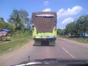 Jalintim Sumsel-Jambi, Truk Tronton Masih Banyak Melintas
