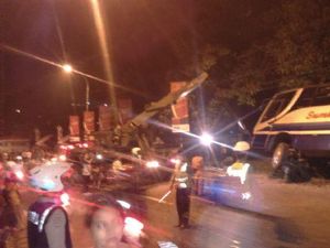 Bus Sumber Alam Kecelakaan di Cikaledong Nagreg, Lalin Macet