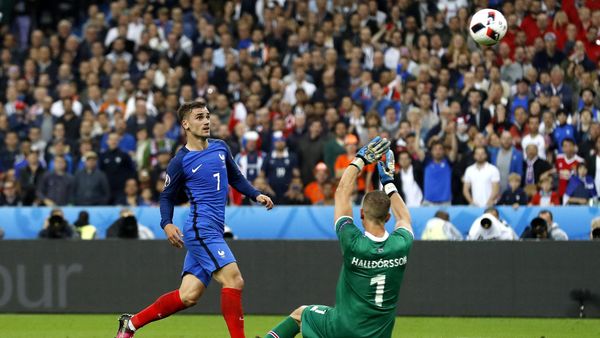 Hajar Islandia 5-2, Prancis ke Semifinal