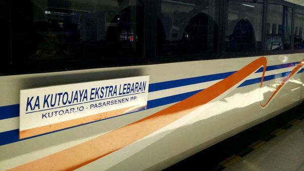 PT KAI Uji Coba Kereta Ekonomi Rasa Eksekutif