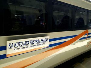 PT KAI Uji Coba Kereta Ekonomi Rasa Eksekutif