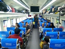 PT KAI Daops 8 Tambah Rangkaian dan Frekuensi Perjalanan Libur Idul Adha