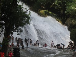 Lebaran di Makassar, Liburannya ke Air Terjun Bantimurung