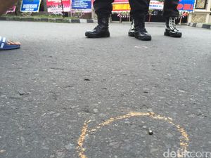 Polisi Duga Begal Motor Tembak Tukang Kebab di Depok Pakai Peluru Gotri Polisi Duga Begal Motor Tembak Tukang Kebab di Depok Pakai Peluru Gotri