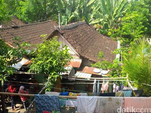Istri dan Dua Anak Nur Rohman Sudah Dibawa Polisi
