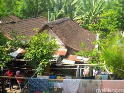 Istri dan Dua Anak Nur Rohman Sudah Dibawa Polisi