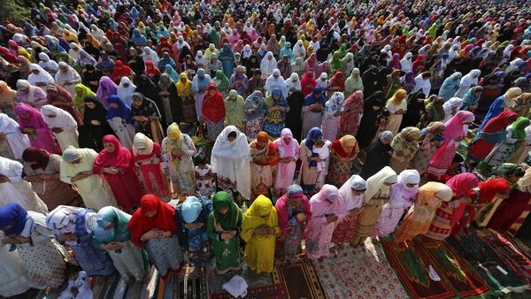 Potret Salat Id di Berbagai Negara