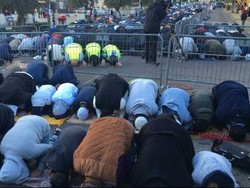Ribuan Warga Salat Id di Masjid Lakemba Sydney
