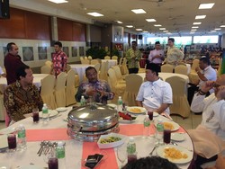 Keluh Kesah TKI Pekerja Sawit ke Nusron: Urusan Paspor, Gaji dan Calo Tiket