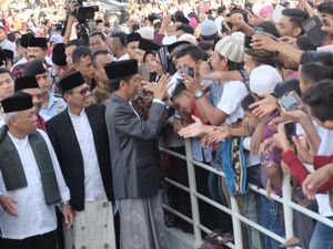 Berlebaran di Padang, Jokowi: Saya Melihat Keramahtamahan Masyarakat