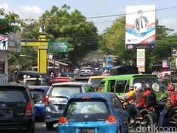 Lalu Lintas Semrawut, Jalan Semarang-Purwodadi Macet lebih 3 km