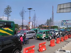 Urai Macet di Cileunyi, Polisi Alihkan Lalin ke Garut dan Tasik
