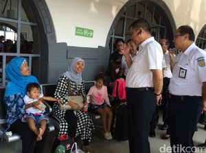 Naik Kereta Murah dan Cepat Tapi Kapasitas Terbatas, Ini Kata Menhub Jonan