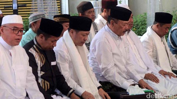 Waketum PPP Salat Id Bareng Warga