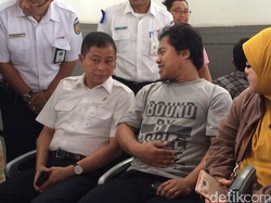 Jonan ke Penumpang di Stasiun Senen: Murah Kan Daripada Naik Mobil Sendiri