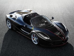 Ferrari Hadirkan Supercar LaFerrari Aperta di Indonesia Ferrari Hadirkan Supercar LaFerrari Aperta di Indonesia