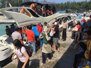 Tim Gurita Jaga Wisatawan yang Berlibur di Kepulauan Seribu