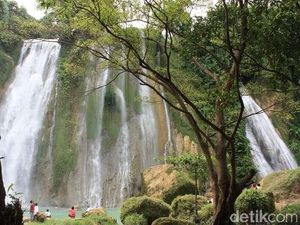 10 Wisata Air Terjun Populer di Indonesia, Mana Favoritmu? 10 Wisata Air Terjun Populer di Indonesia, Mana Favoritmu?
