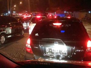 Penampakan Penuhnya Ruas Nagreg oleh Pemudik Subuh Pagi ini