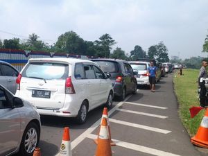 Arah Puncak Masih Macet, Kendaraan Bergerak Merayap Selepas Ciawi