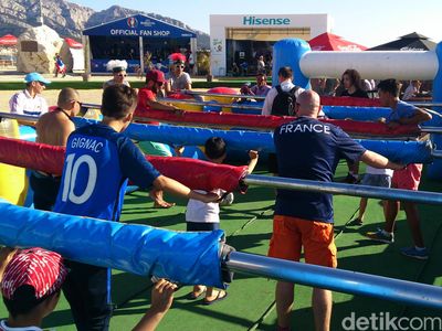 Warna-warni Fan Zone di Marseille