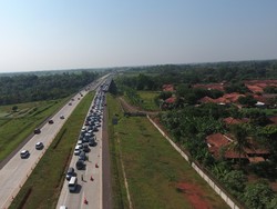 Arus Balik Tol Cipali Arah Cikampek Padat di KM 140-KM 103