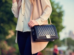 Emak-emak di Makassar yang Bawa Kabur Tas Branded di Mal Minta Maaf