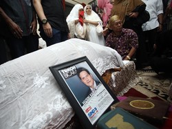 Anies Baswedan: Husni Kamil Manik Hibahkan Hidupnya untuk Demokrasi