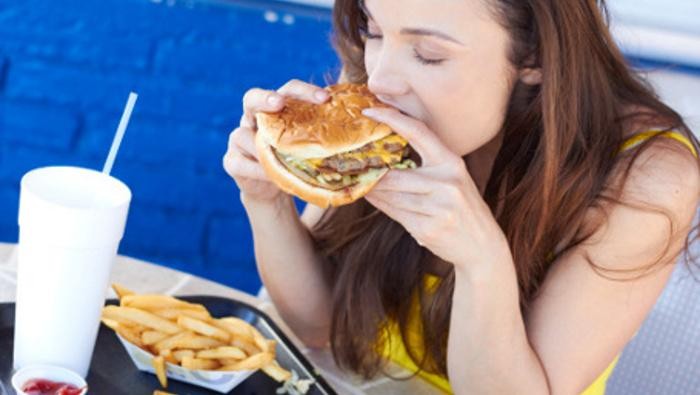 Emotional Eating, Ketika Stres Pengaruhi Contoh Makan