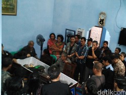 Jenazah Serda Yogi Sirait Disemayamkan di Rumah Duka di Cilodong